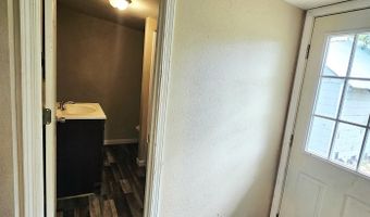 425 E 21st St, Baxter Springs, KS 66713