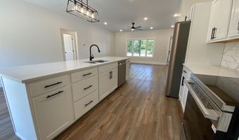16 Trinton Ave, Bedford, IN 47421