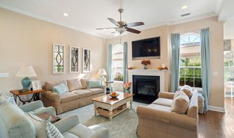 10 CHAPEL HILL Ct, Barnegat, NJ 08005