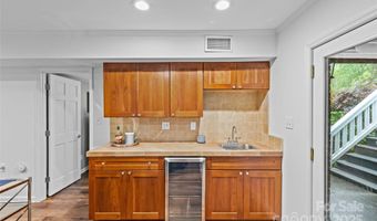 2418 Ainsdale Rd, Charlotte, NC 28226