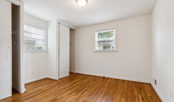 9923 MAYFIELD Dr, Bethesda, MD 20817