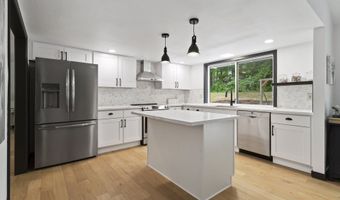 8395 SW BERRYHILL Ln, Beaverton, OR 97008