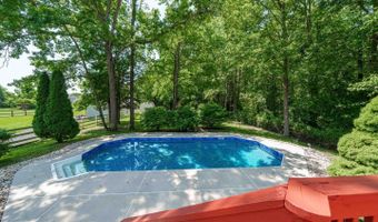 235 W HOPE Ct, Bear, DE 19701