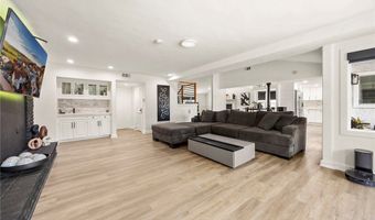 25311 Pike Rd, Laguna Hills, CA 92653