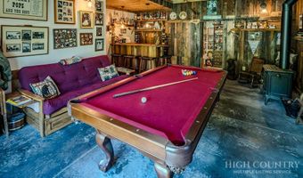 262 Red Tailed Hawk Rd, Banner Elk, NC 28604