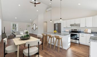 1540 Foxes Ridge Rd, Acton, ME 04001