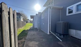 11 5th Ave W, Albia, IA 52531