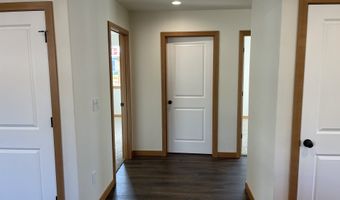 300 N JELLISON St, Amity, OR 97101