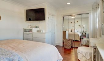 24 W 54TH St, Bayonne, NJ 07002