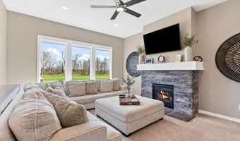 2016 Fairway Dr, Auburn, IN 46706