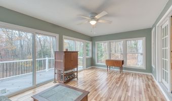 165 Oak Ridge Dr, Berlin, CT 06037