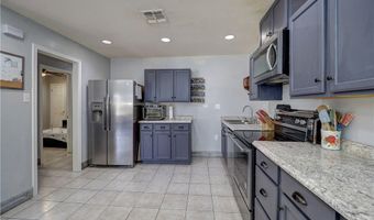 912 S 7th St, Aransas Pass, TX 78336