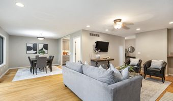 2174 Overlook Ct, Ann Arbor, MI 48103