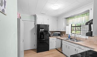 207 Midland St, Ashford, AL 36312
