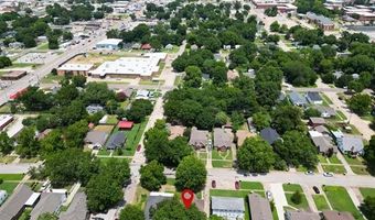 805 E 17th St, Ada, OK 74820