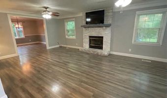 1321 Saylor Cir, Arab, AL 35016
