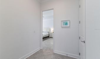 5330 SILVER SUN Dr, Apollo Beach, FL 33572