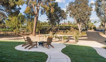 3226 Summit Dr, Escondido, CA 92025