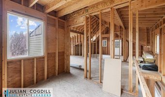 9267 Red Creek Rd, Casper, WY 82604