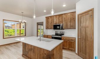 2404 E Brek St, Brandon, SD 57005