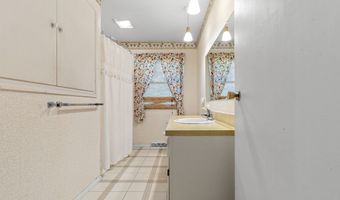 1055 Thomas Dr, Ashland, OH 44805