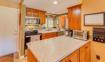 96 Fairway Dr 1, Ashland, NH 03217