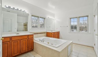 2205 DHOW Ct, Bowie, MD 20721