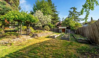 750 Park St, Ashland, OR 97520