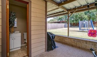 203 E 7th St, Weatherford, TX 76086