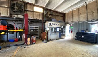412 425 E Front St, De Kalb, TX 75559