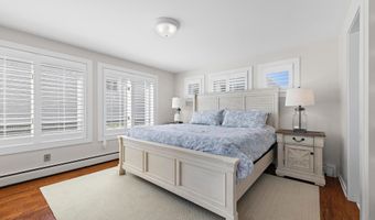 10 11TH St, Beach Haven, NJ 08008