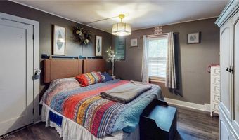 6615 Waterloo Rd, Atwater, OH 44201
