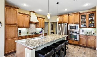 2001 NE Innsbruck Dr, Ankeny, IA 50021