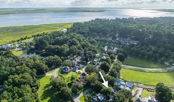 4 Waterbird Dr, Beaufort, SC 29907