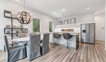 505 SE D St, Bentonville, AR 72712