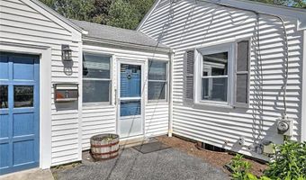 9 Roberta Dr, Barrington, RI 02806