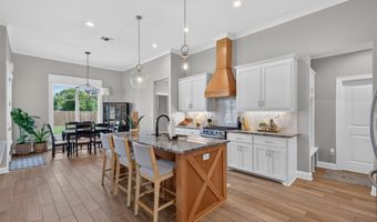 329 Newport Ln, Benton, LA 71006