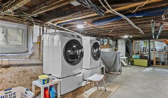 98 Kay St 2, Newport, RI 02840
