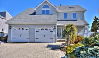 19 Centerboard Dr, Bayville, NJ 08721