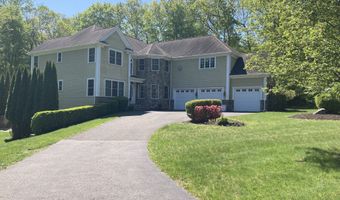 15 Logging Trail Ln, Brookfield, CT 06804