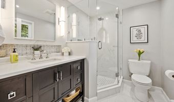 475 Riverside Dr, Cheshire, CT 06410
