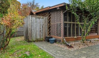 51 Osceola Ave, Narragansett, RI 02882