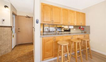 2752 Kaaha St 309, Honolulu, HI 96826