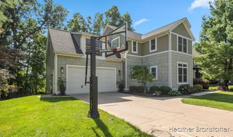 4936 W Village Trl SE, Ada, MI 49301