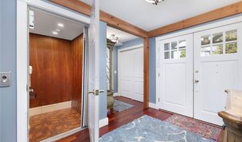 109 Umiak Ave, Jamestown, RI 02835