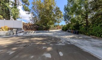 7655 E Silver Dollar Ln, Anaheim, CA 92808