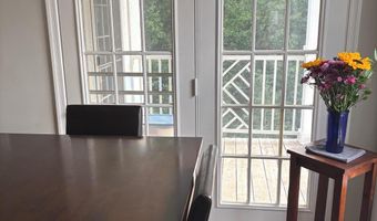 5924 FOUNDERS HILL Dr 302, Alexandria, VA 22310