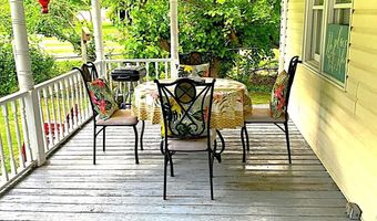 258 Johnson St, Alderson, WV 24910