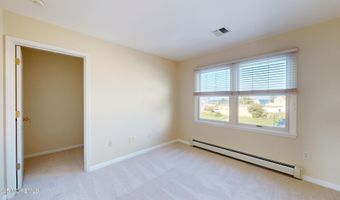 11 Drake Dr, Bayville, NJ 08721