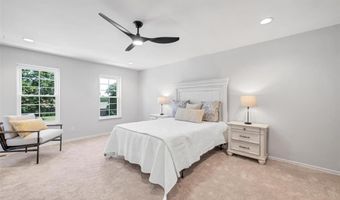 339 Oakleigh Woods Dr, Ballwin, MO 63011